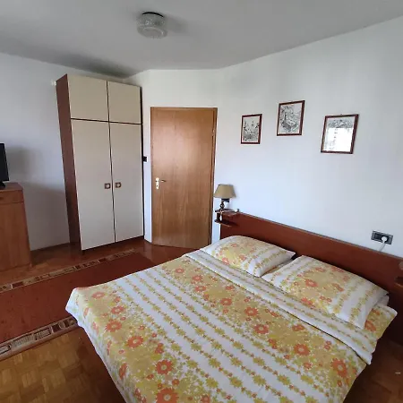 Apartmaji Samec * 이졸라