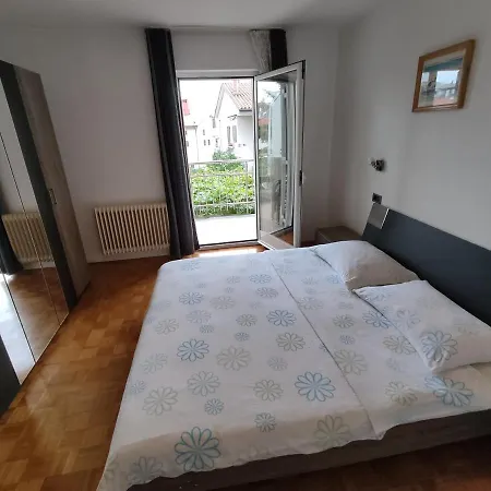 Apartmaji Samec * 이졸라