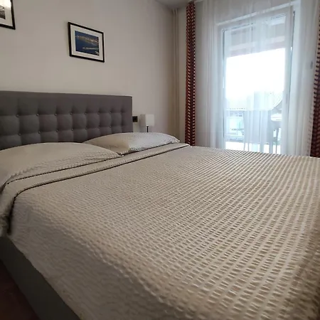 Apartmaji Samec 아파트 *