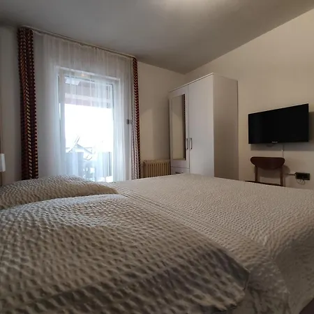 Apartmaji Samec 아파트 *