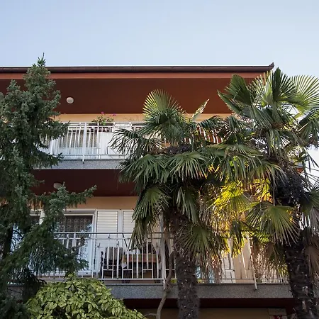 Apartmaji Samec *