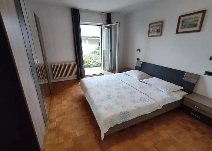 Samec Διαμέρισμα