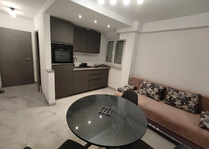 Samec アパート *