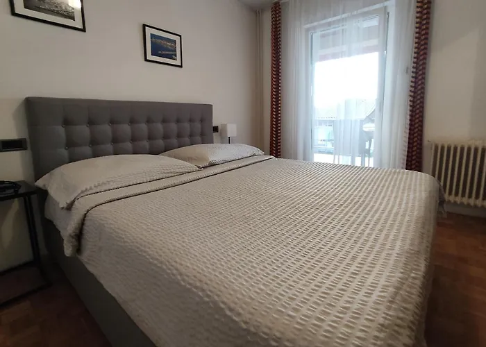 Samec Διαμέρισμα *